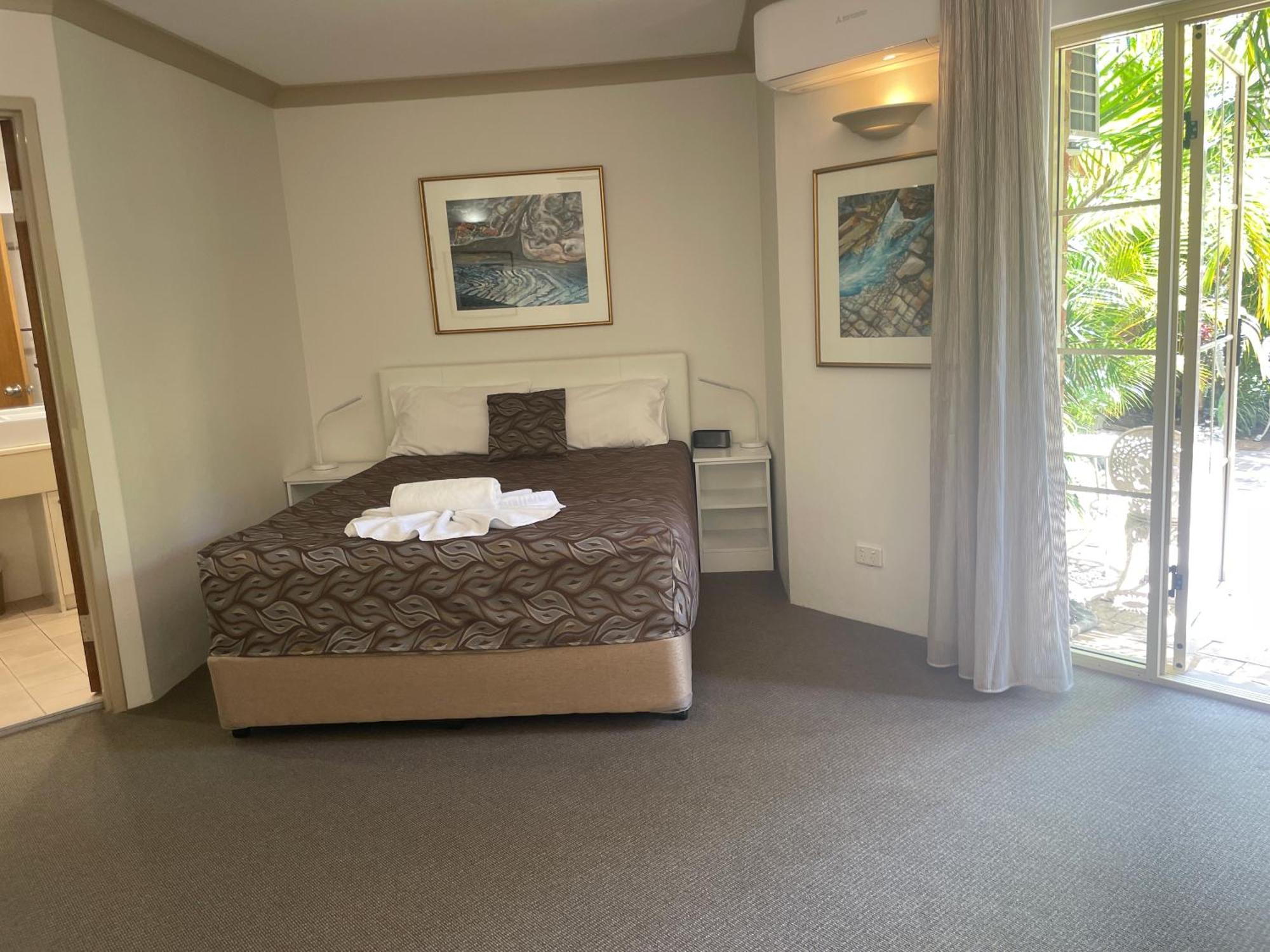 Oasis Inn Ulladulla - Welcoming Guests 18 Years And Older Экстерьер фото